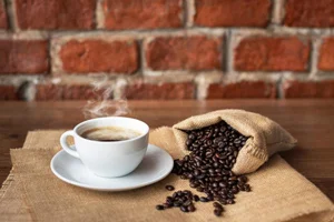 نوشیدن قهوه drinking coffee