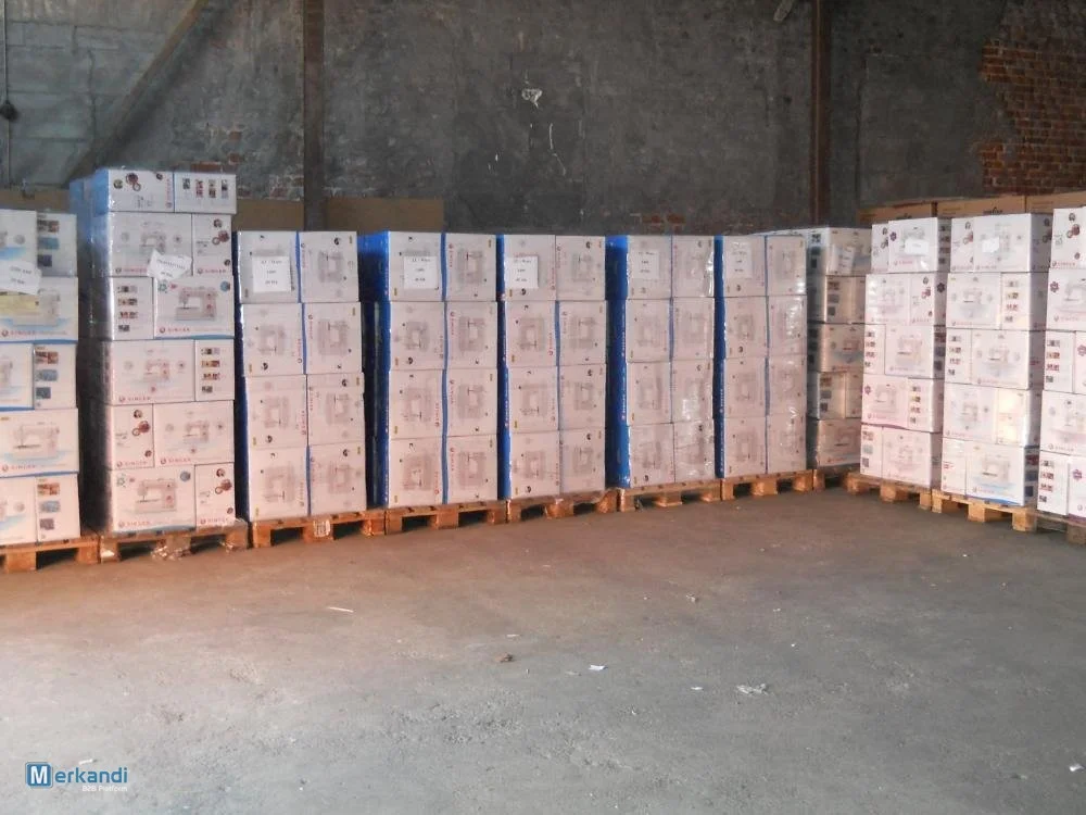 نمونه ای کالاهای استوک در انبار 