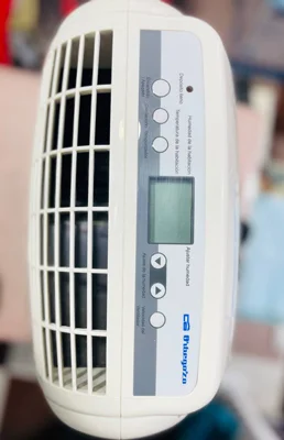 رطوبت گیر خانگی