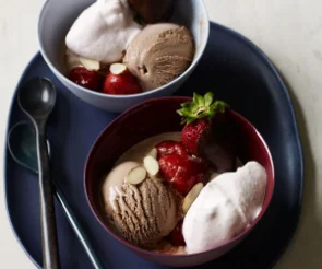 تهیه بستنی به چهار روش ساده