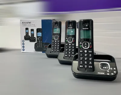 تلفن سه گوشی منشی دار