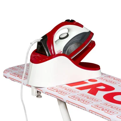 اتو در حالت اتصال به میز اتو 