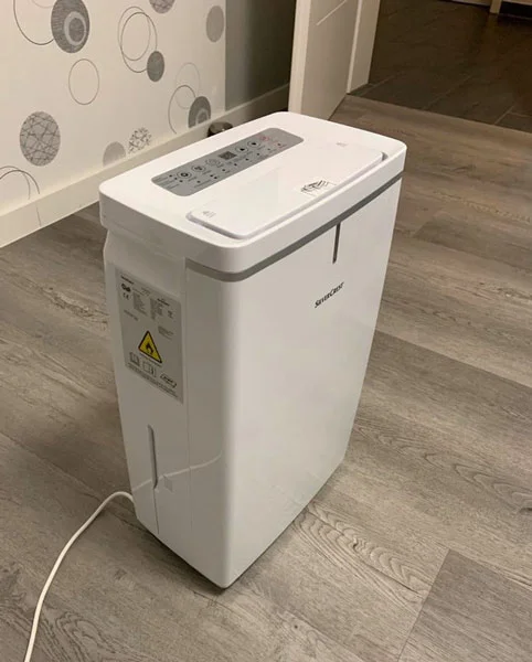 رطوبت گیر خانگی