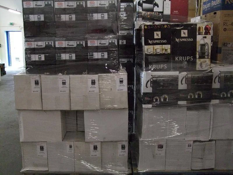 نمونه ای کالاهای استوک در انبار 