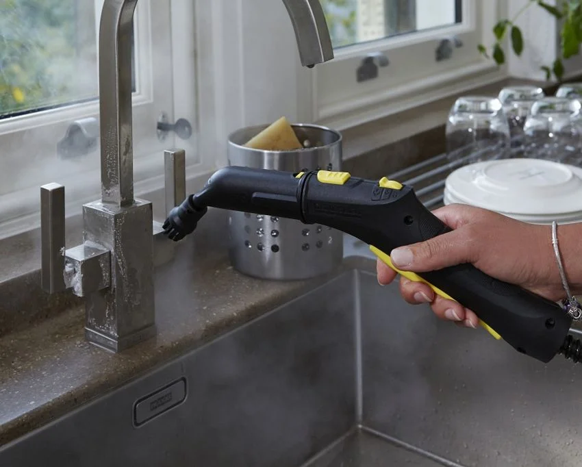 سری با برس سیمی در بخارشوی کارچر KARCHER SC3