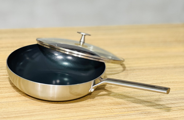 ماهی تابه دسته دار